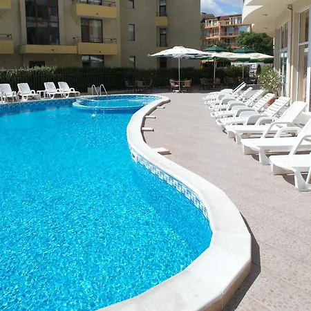 Veris Hotel 3*